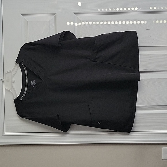 Climate Right By Cuddl Duds Women's Scrub Top - Picture 1 of 10